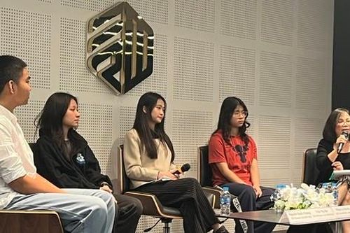 Chọn nghề hot cho con du học: Phụ huynh không nên 'bắt cá leo cây'