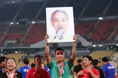 Nguyễn Đình Triệu từng bỏ dở bóng đá, nằm mơ cũng không dám nghĩ đến vô địch ASEAN Cup 2024