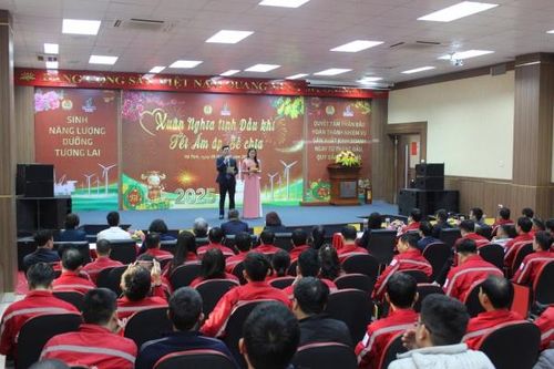 'Xuân nghĩa tình Dầu khí - Tết ấm áp, sẻ chia' tại Nhà máy Nhiệt điện Vũng Áng 1