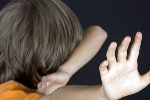 Điều tra vụ một giám đốc hành hung nam sinh lớp 7 giữa đường