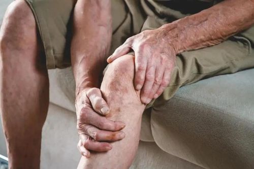 Tiếng lục cục ở khớp gối có phải hiện tượng bất thường?