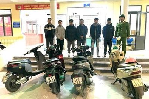 'Đi bão' mừng Việt Nam vô địch, nhiều người bị xử phạt