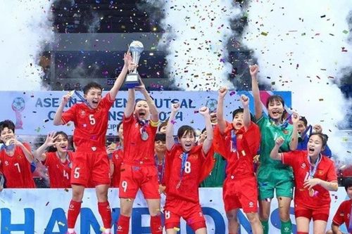 Đội tuyển futsal nữ Việt Nam lọt vào Top 10 thế giới của Futsalplanet; Indonesia sa thải HLV Shin Tae-yong?