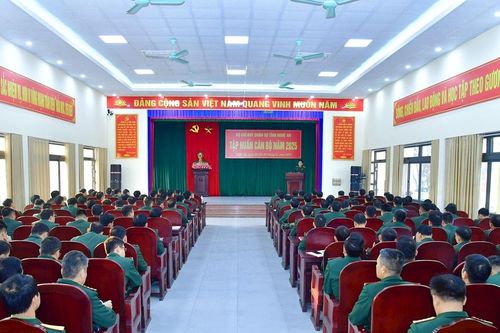 Hơn 150 chỉ huy các cơ quan, đơn vị thuộc Bộ Chỉ huy Quân sự tỉnh tham gia lớp tập huấn công tác cán bộ