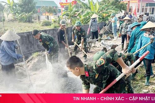 Bộ đội Trung đoàn 841 gần gũi, trách nhiệm với Nhân dân