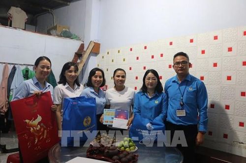 Lan tỏa hơi ấm ngày Tết tại 'thủ phủ công nghiệp' Bình Dương