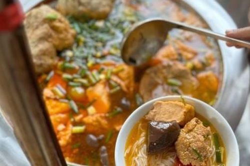 Food tour mới lạ dọc tuyến metro số 1 TPHCM, bạn đã thử chưa?