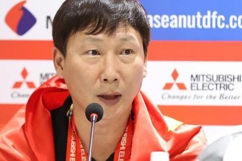 HLV Kim Sang sik: 'Tôi sẽ tiếp tục hướng đến các chiến thắng cùng ĐT Việt Nam'