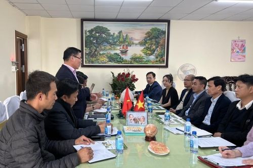 Phối hợp, cung ứng phân bón hữu cơ sinh học cho thành viên HTX