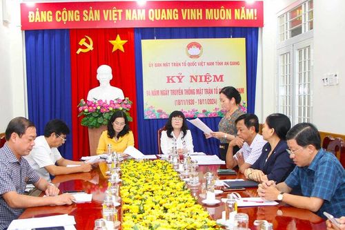 Ban Vận động Quỹ Vì người nghèo tỉnh An Giang tổ chức chăm lo Tết cho hộ nghèo