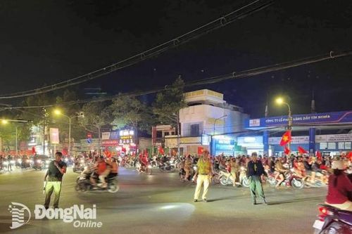 Xử lý 29 trường hợp vi phạm an toàn giao thông khi ra đường ăn mừng đội tuyển bóng đá Việt Nam vô địch ASEAN Cup 2024