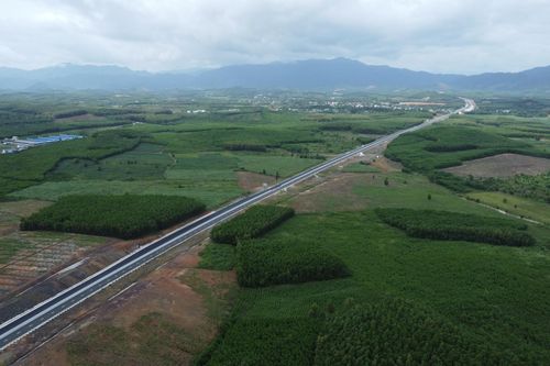 Nỗ lực phát triển hạ tầng giao thông