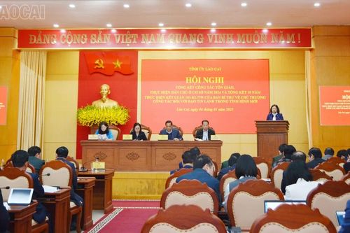 Tiếp tục thực hiện tốt chủ trương của Đảng, chính sách, pháp luật của Nhà nước về thực hiện dân chủ ở cơ sở và công tác tôn giáo