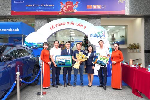 Vinfast VF3, VF7 Plus đến tay khách hàng Sacombank