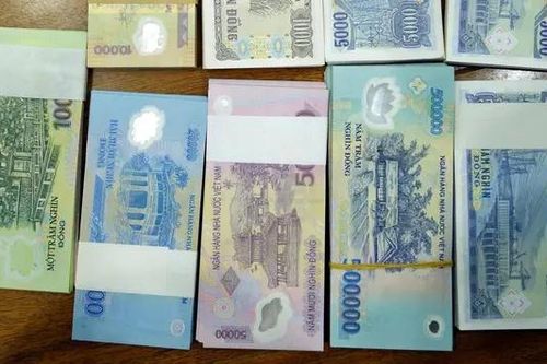 Cảnh giác với dịch vụ đổi tiền online dịp Tết Nguyên đán