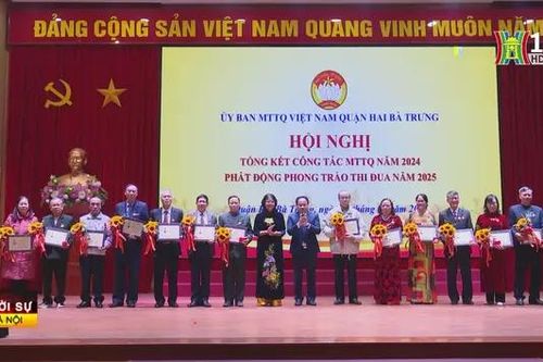 Hơn 3,2 tỷ đồng ủng hộ Quỹ 'Vì người nghèo'