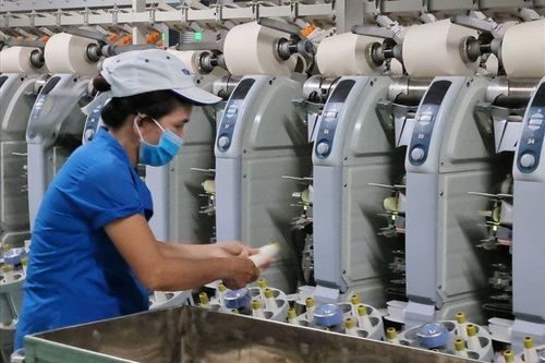 Vốn đầu tư thực hiện toàn xã hội tăng cao