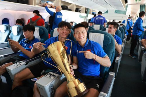 Vietnam Airlines đưa 'siêu máy bay' đón tuyển Việt Nam, tặng vé hạng thương gia