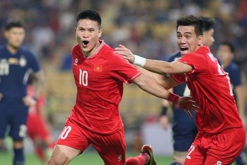 HLV Kim Sang-sik tiết lộ lý do 'giấu' Tuấn Hải tới tận chung kết