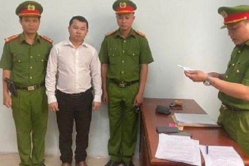 Cán bộ ngân hàng lừa khách sang tên giấy tờ đất để chiếm đoạt gần 4 tỷ đồng