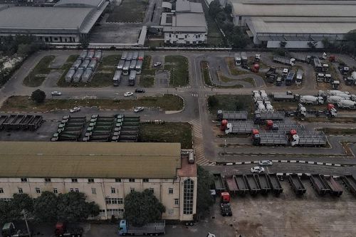 Đại học Đông Đô: Biến sân tập lái thành bãi xe không phép