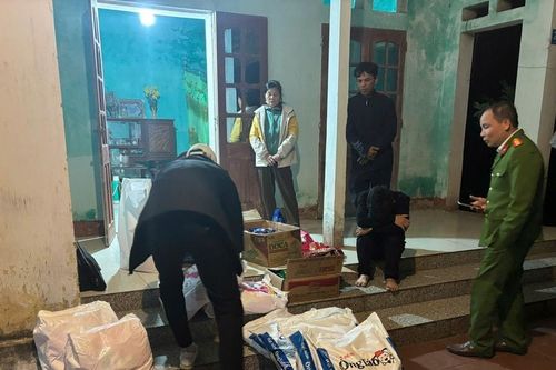 Bắt hai đối tượng sản xuất gần 1 tấn hàng giả
