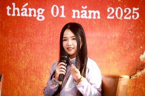 Cô gái gác lại hành trình đi tu để theo đuổi đam mê truyện tranh