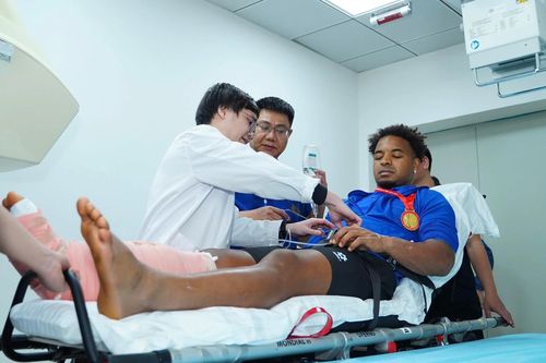 Bệnh viện phẫu thuật và điều trị cho Xuân Son hiện đại cỡ nào?