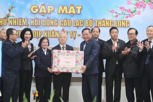 Lãnh đạo Thành phố Hà Nội gặp mặt đại biểu Câu lạc bộ Thăng Long
