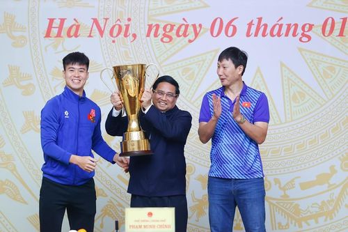 THỦ TƯỚNG: HƯƠNG VỊ CHIẾN THẮNG CÒN MÃI, NHƯNG BÓNG ĐÁ VIỆT NAM PHẢI VÔ ĐỊCH CHÂU Á VÀ DỰ WORLD CUP