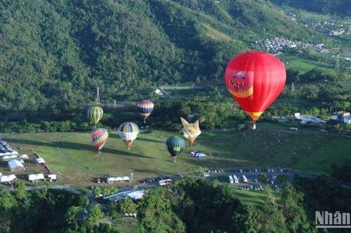 Vietjet tặng hành khách cơ hội trải nghiệm miễn phí tại lễ hội khinh khí cầu lớn nhất Ấn Độ