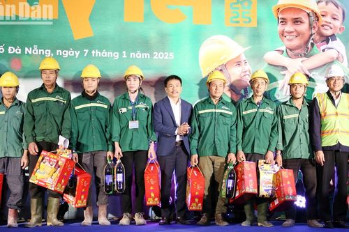 'Xây Tết' đến với 700 công nhân, người lao động Đà Nẵng