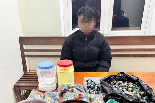 Đà Nẵng: Thiếu niên tự chế 200 quả pháo để bán