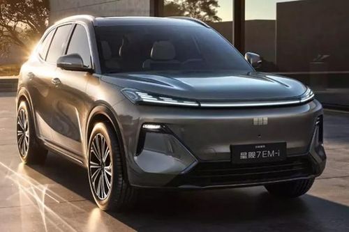 Geely Galaxy Starship 7 EM-i 'đắt như tôm tươi' tại Trung Quốc