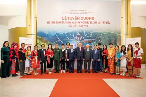 Cổ vũ, động viên khát vọng vươn lên của thế hệ trẻ người dân tộc thiểu số