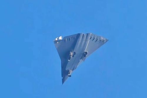 Tiêm kích thế hệ thứ 6 của Trung Quốc là gì, có so được B-21 Raider của Mỹ và MiG-31 của Nga?