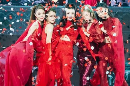 Thực hư Chị đẹp đạp gió bị 'thất sủng'…