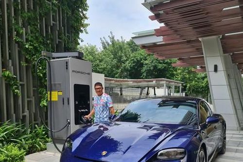 Porsche vẫn sẽ đầu tư cho xe xăng?