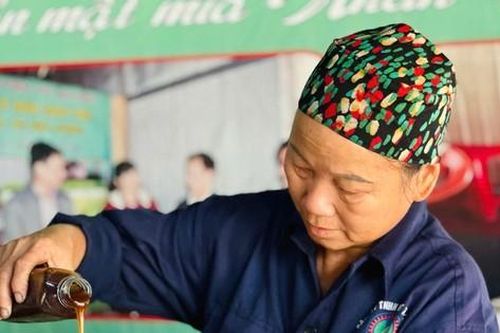 Hương Tết ở làng mật hơn 50 năm tuổi