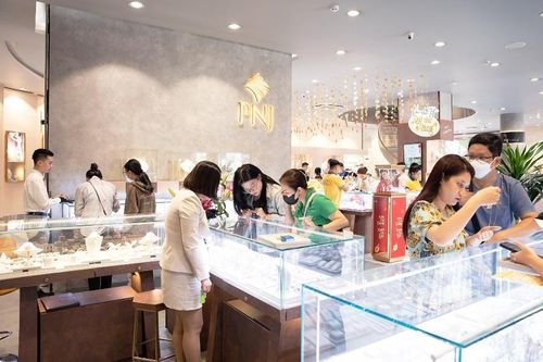 Người mua vàng lãi bao nhiêu trong năm 2024?