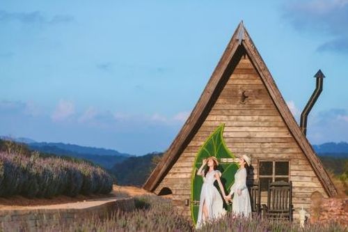 'Ngôi làng cổ Châu Âu' tựa tiên cảnh tại Lavender Resorts Đà Lạt