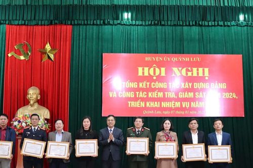Chủ tịch Ủy ban MTTQ tỉnh Nghệ An dự tổng kết công tác xây dựng Đảng Huyện ủy Quỳnh Lưu