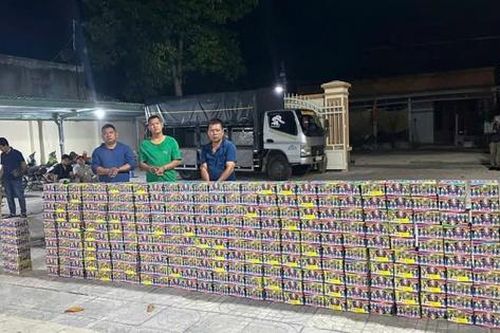 Triệt phá vụ vận chuyển hơn 600kg pháo lậu từ Campuchia về Việt Nam