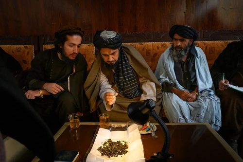 'Kho báu dưới lòng đất' giúp Taliban hồi sinh nền kinh tế tụt dốc của Afghanistan