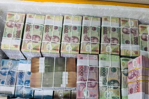 Đổi tiền online: Cẩn thận 'tiền mất, tật mang'