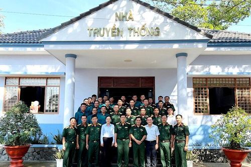 Bộ Tư lệnh Quân khu 9 thăm, chúc Tết Ban Chỉ huy Quân sự huyện An Phú