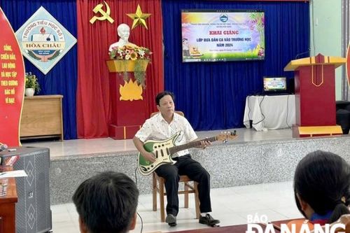 Nặng lòng với bài chòi