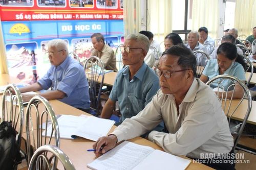 Người có uy tín: Cầu nối gắn kết trong cộng đồng dân cư