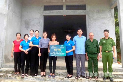 Phấn đấu hỗ trợ 12 hộ hội viên phụ nữ làm nhà Mái ấm tình thương