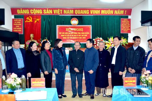Đại biểu HĐND tỉnh tiếp xúc cử tri sau kỳ họp thứ 9
